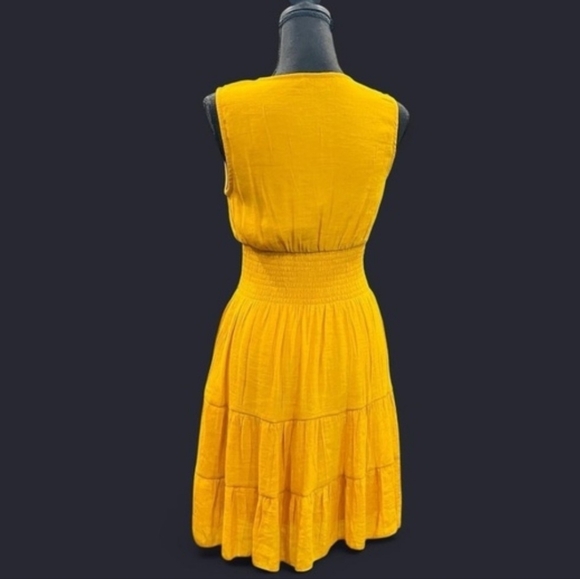 J Gee Chic Sleeveless Yellow Mini Dress (Petite Size XL) - Picture 3 of 3
